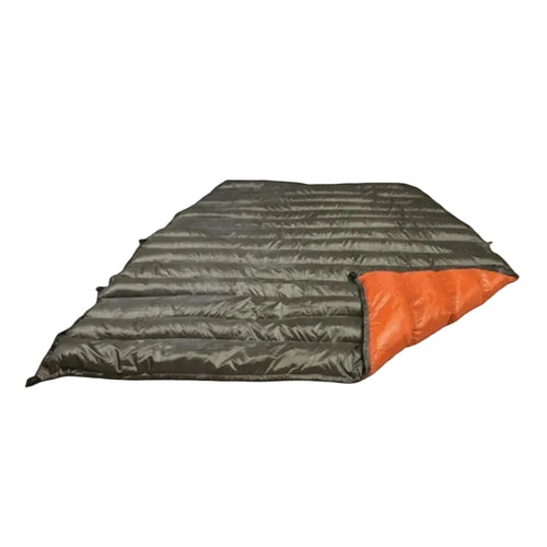 Big Meadows Ultralight 40° quilt open showing full coverage, 55 inches wide at head tapering to 45 inches at foot